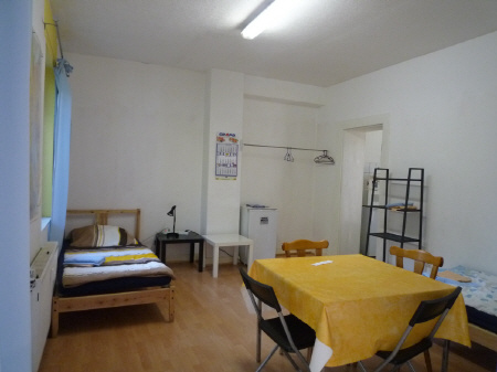 *** Zimmer am Standort Moerser Straße 326 ***